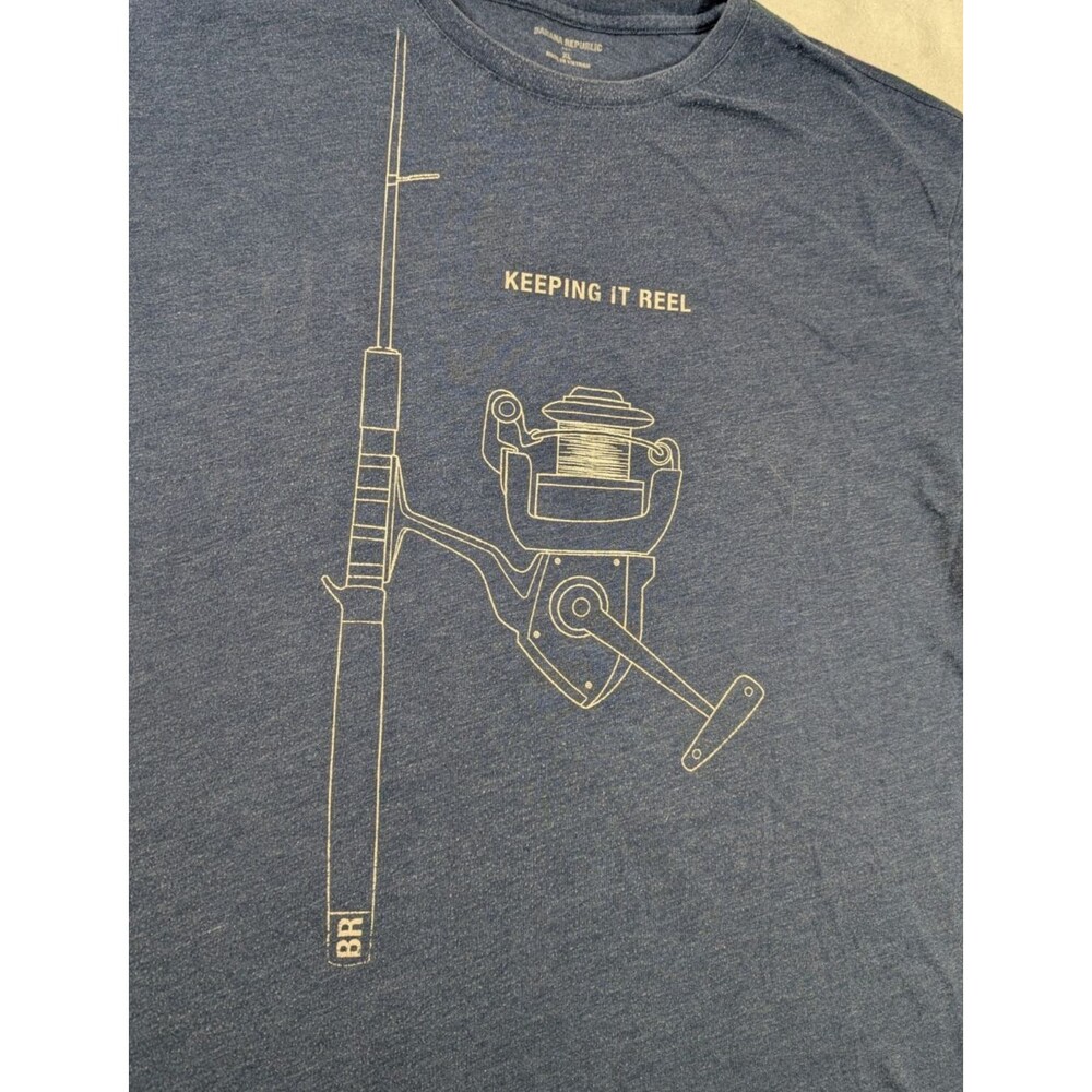 Banana Republic Men's XL Keeping It Reel Fishing Rod Reel Graphic T-Shirt Blue
